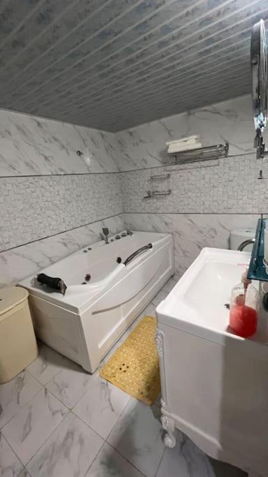 Luxurious Apartments At The Centre Of The City Samarkand Exterior photo